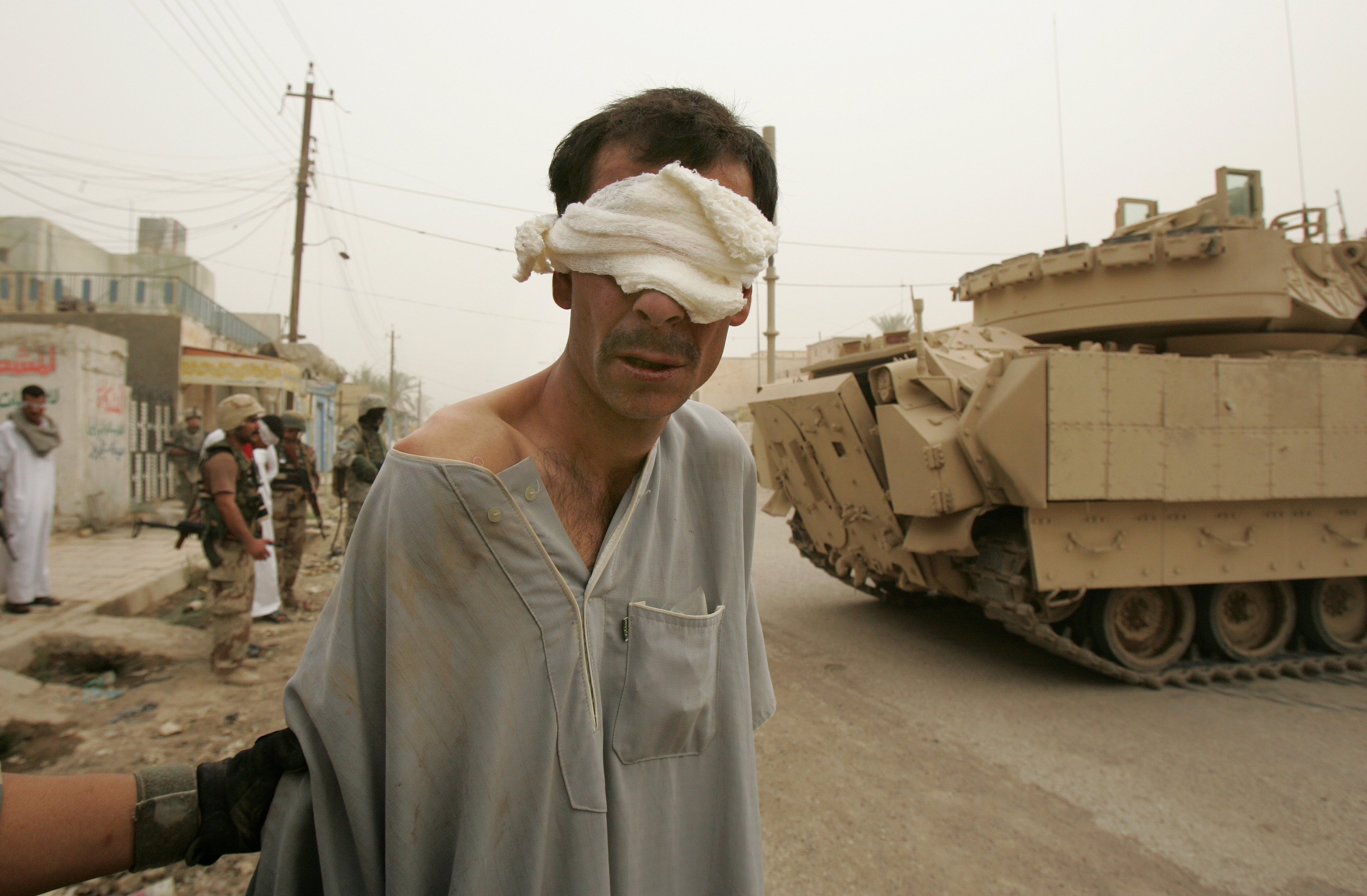 Detaining insurgent, Iraq